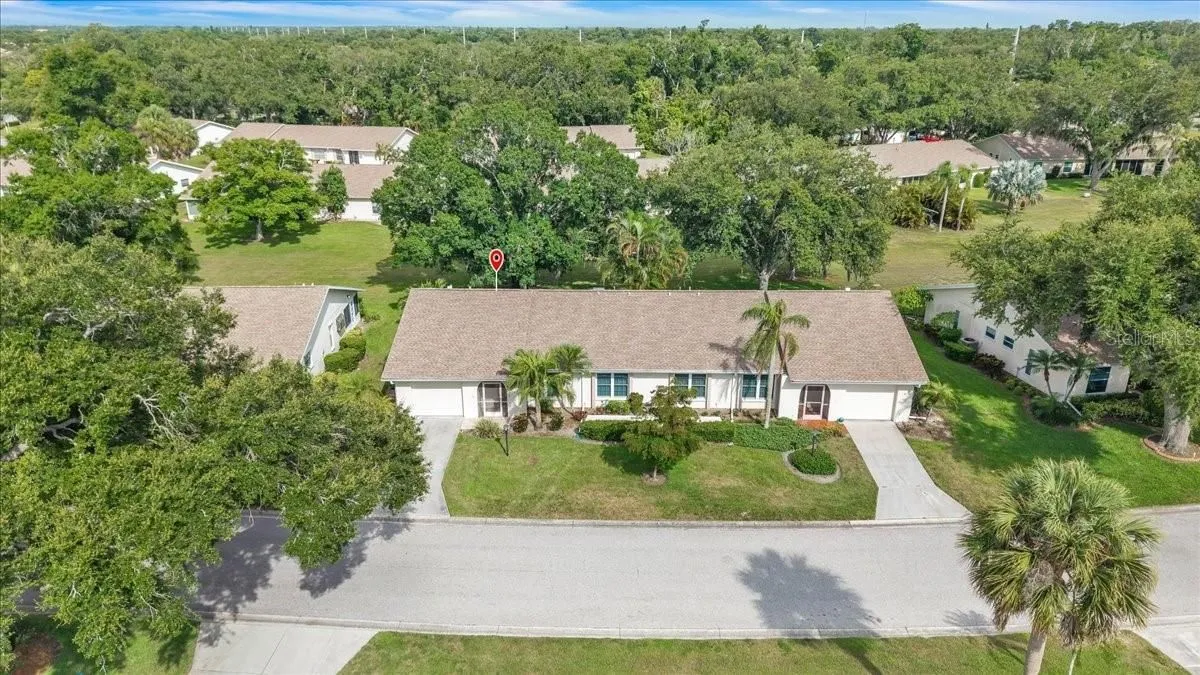 Property Slideshow image 1 of 42 | 3979 oakhurst blvd 3083, Sarasota, FL, 34233