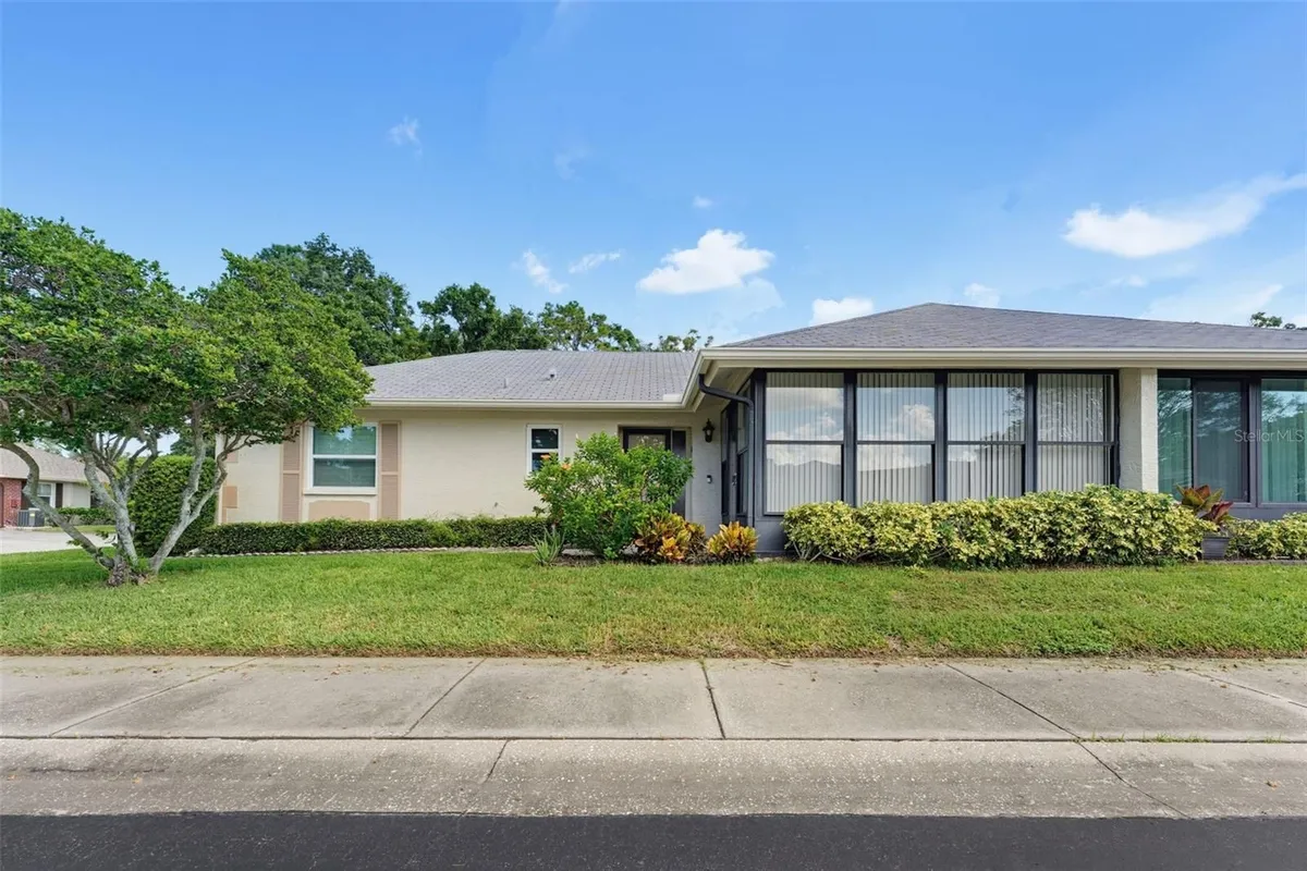 Property Slideshow image 1 of 80 | 1372 carlisle ct 1273, Dunedin, FL, 34698