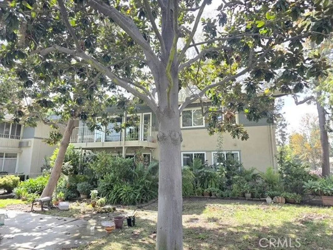 Property Slideshow image 1 of 32 | 126 avenida majorca o, Laguna Woods, CA, 92637
