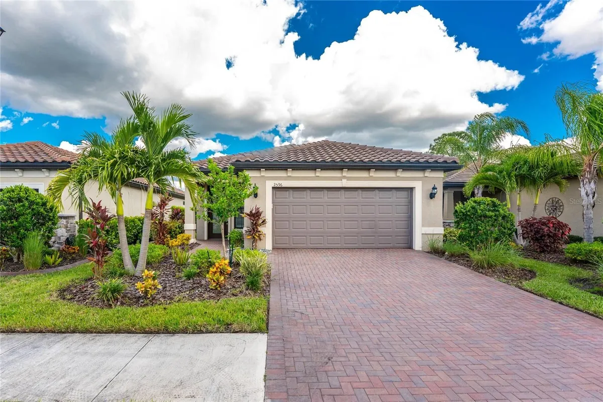 Property Slideshow image 1 of 61 | 2596 brassica dr, North Port, FL, 34289