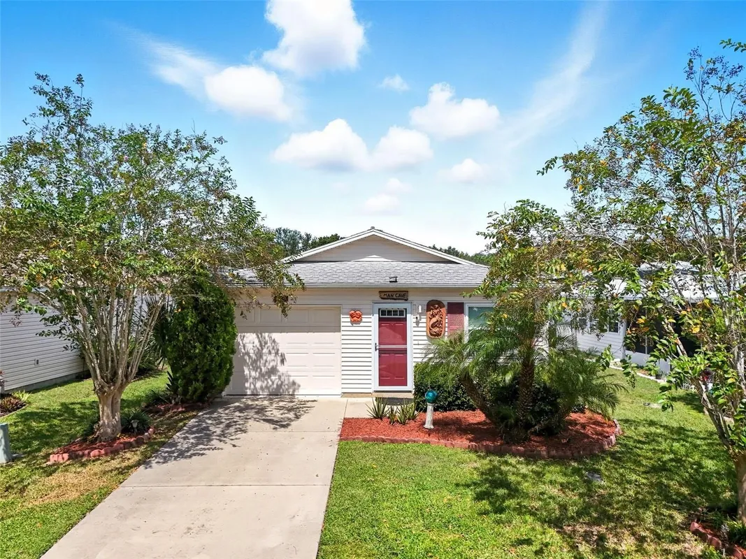 Property Slideshow image 1 of 34 | 543 cottage park ln, Leesburg, FL, 34748