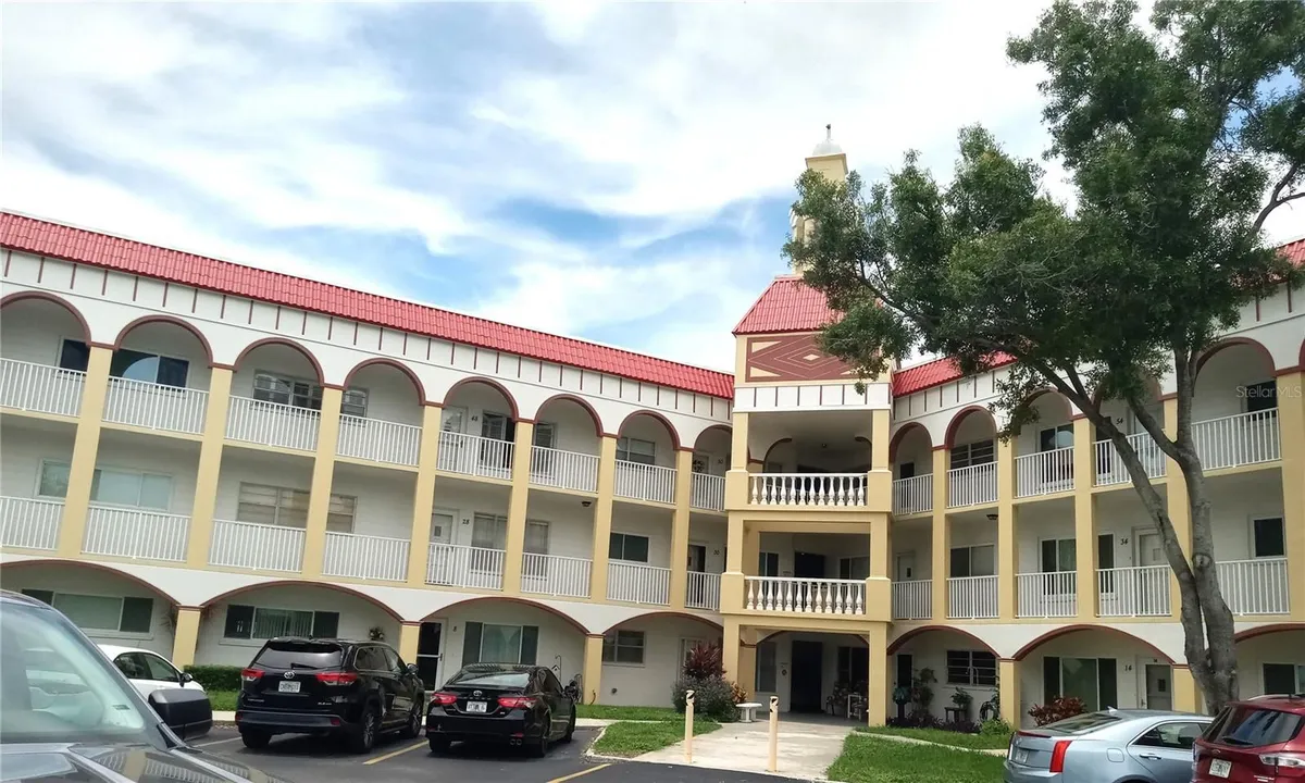 Property Slideshow image 1 of 45 | 2430 florentine way 30, Clearwater, FL, 33763