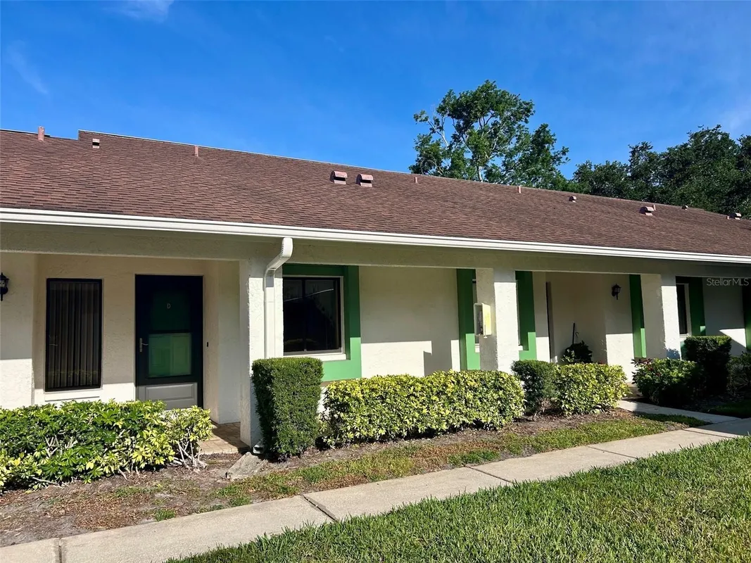 Property Slideshow image 1 of 26 | 2514 royal pines cir 25d, Clearwater, FL, 33763