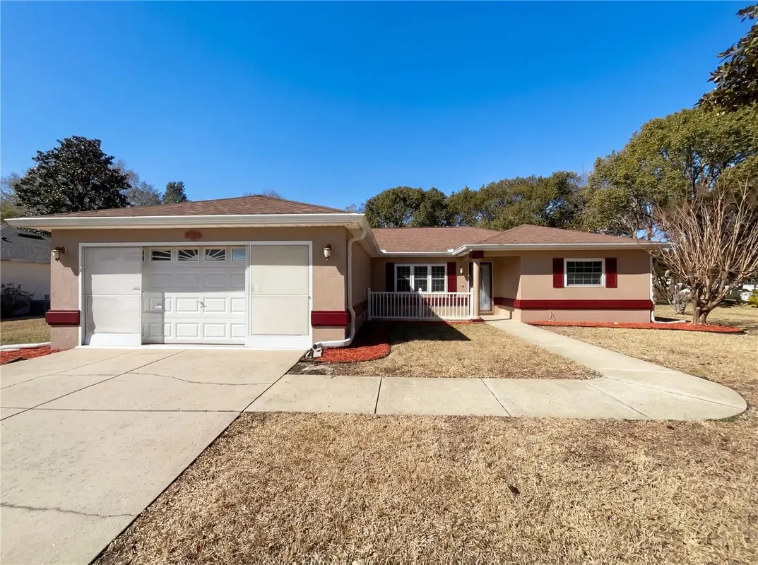 Property Slideshow image 1 of 24 | 13824 sw 114th cir, Dunnellon, FL, 34432