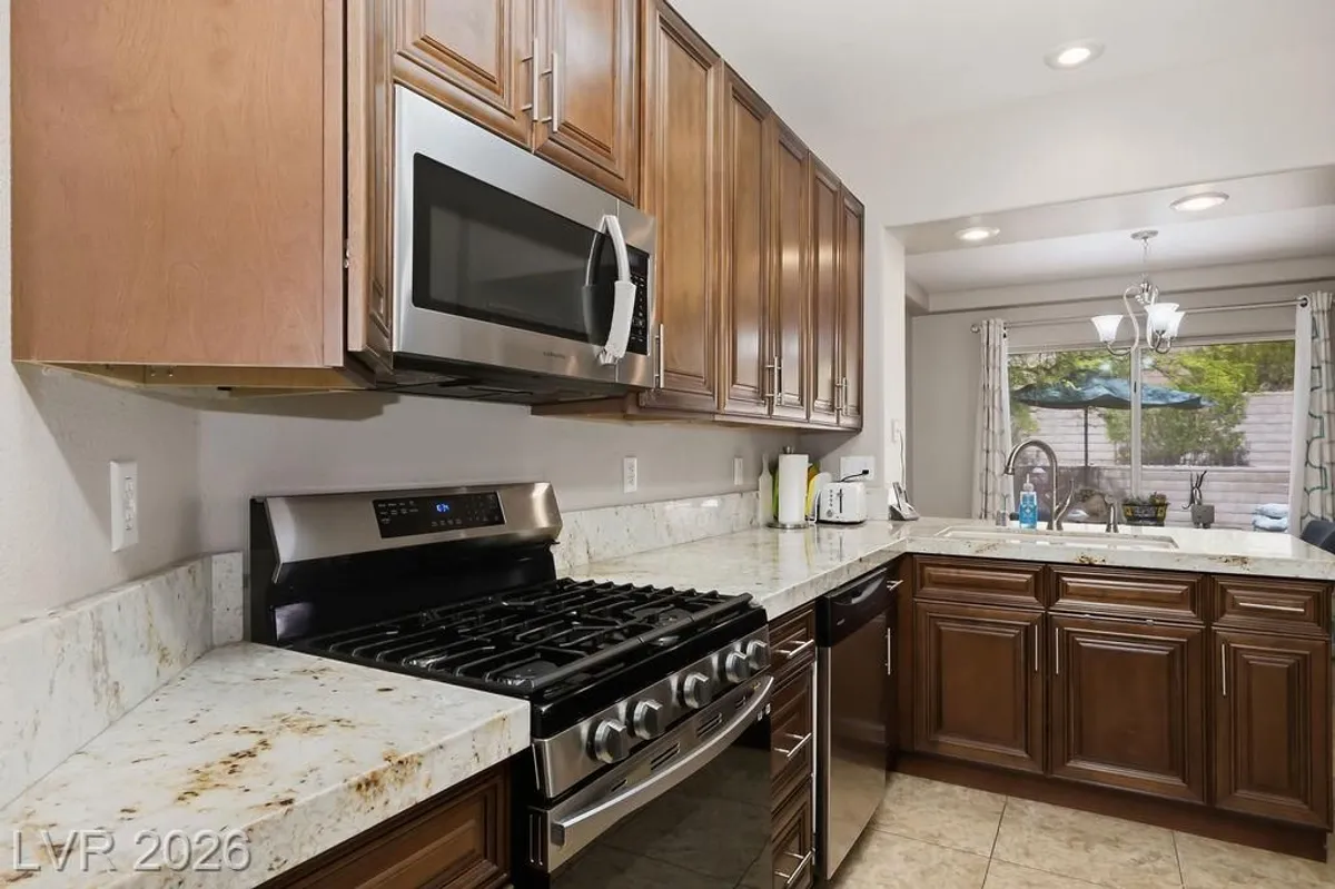 Property Slideshow image 1 of 68 | 2521 springbrook dr, Las Vegas, NV, 89134