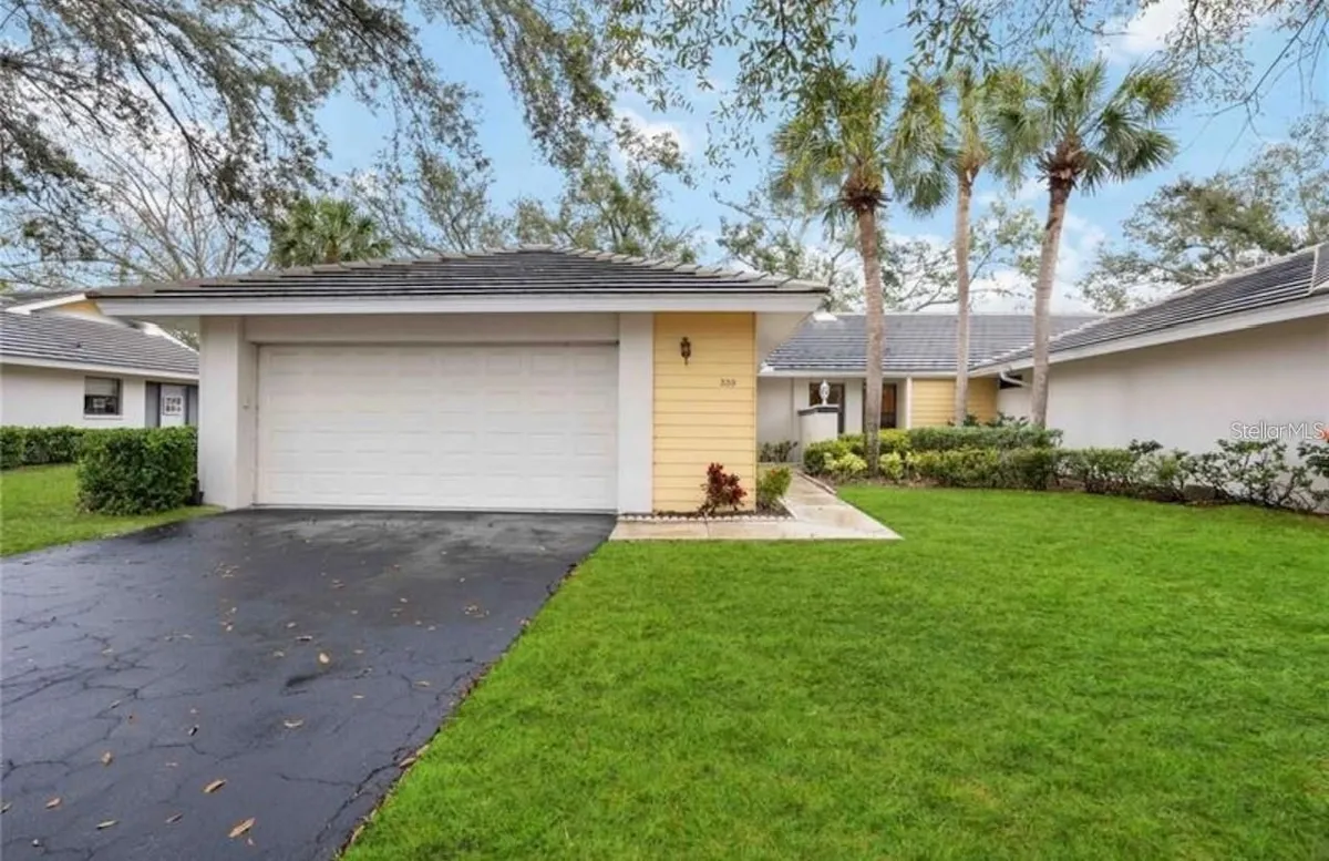 Property Slideshow image 1 of 23 | 339 pembroke ln 228, Venice, FL, 34293
