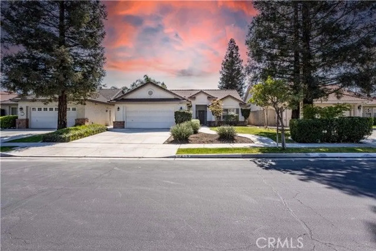 Property Slideshow image 1 of 31 | 9815 cabbage rose ave, Bakersfield, CA, 93311