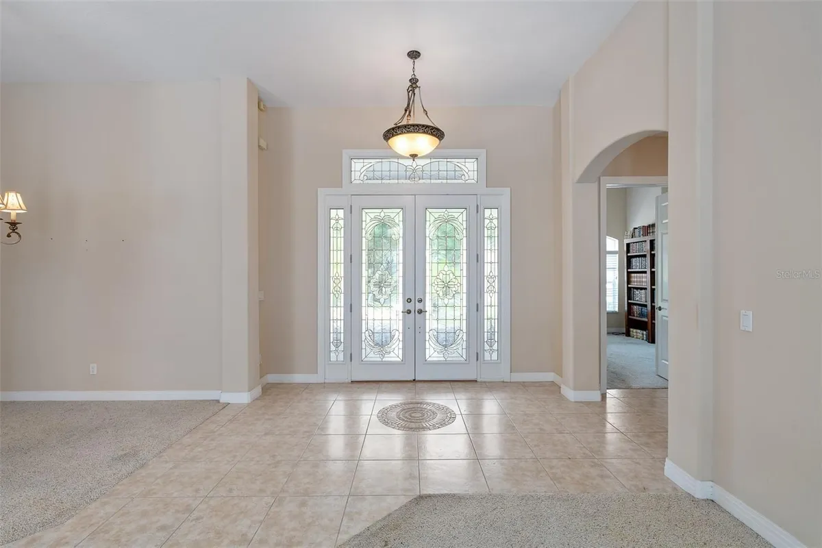 Property Slideshow image 1 of 82 | 19 lakeview ln, Palm Coast, FL, 32137
