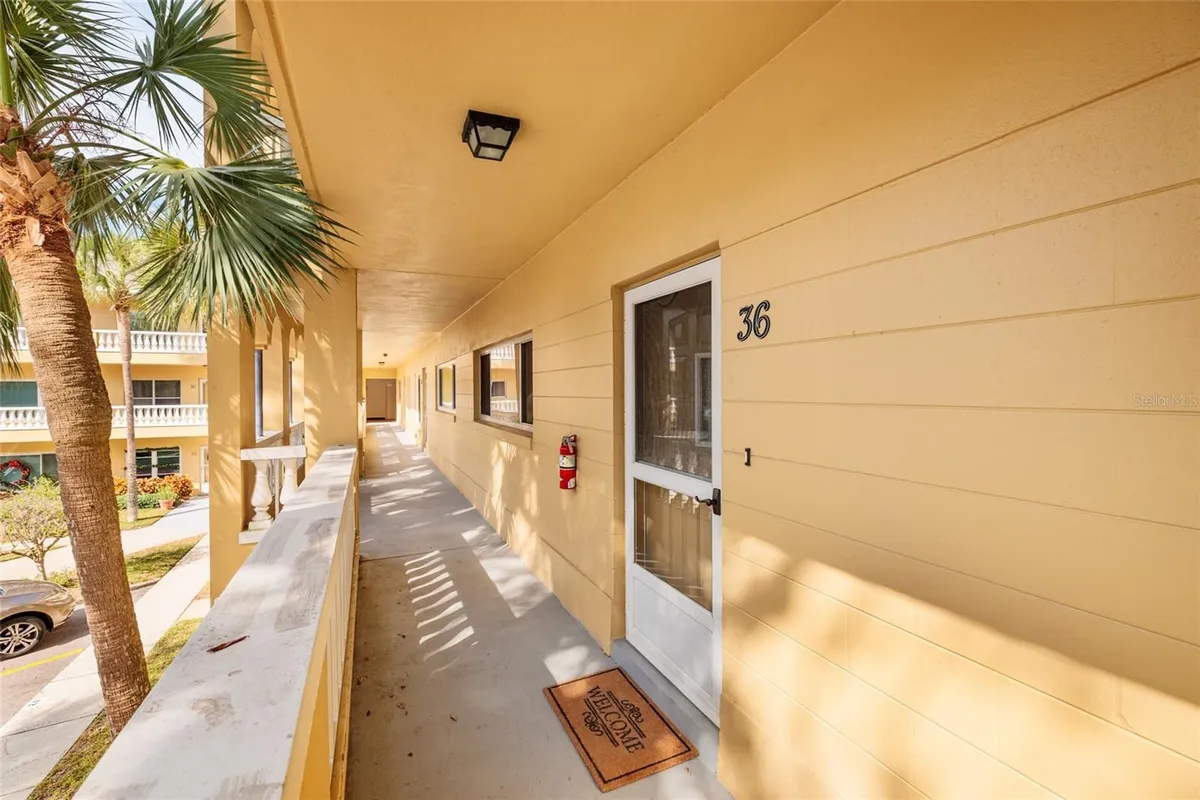 Property Slideshow image 1 of 61 | 2220 spanish dr 36, Clearwater, FL, 33763