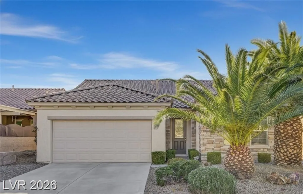 Property Slideshow image 1 of 40 | 2220 waterton rivers dr, Henderson, NV, 89044