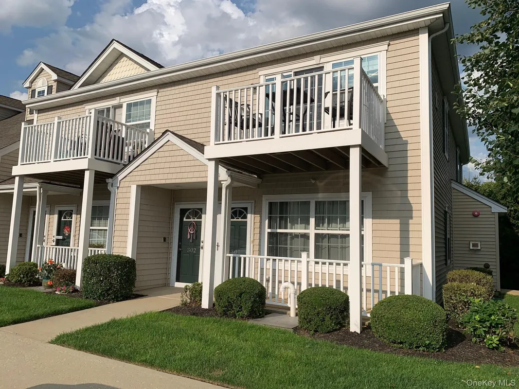 Property Slideshow image 1 of 16 | 301 willow ln, Hempstead, NY, 11580