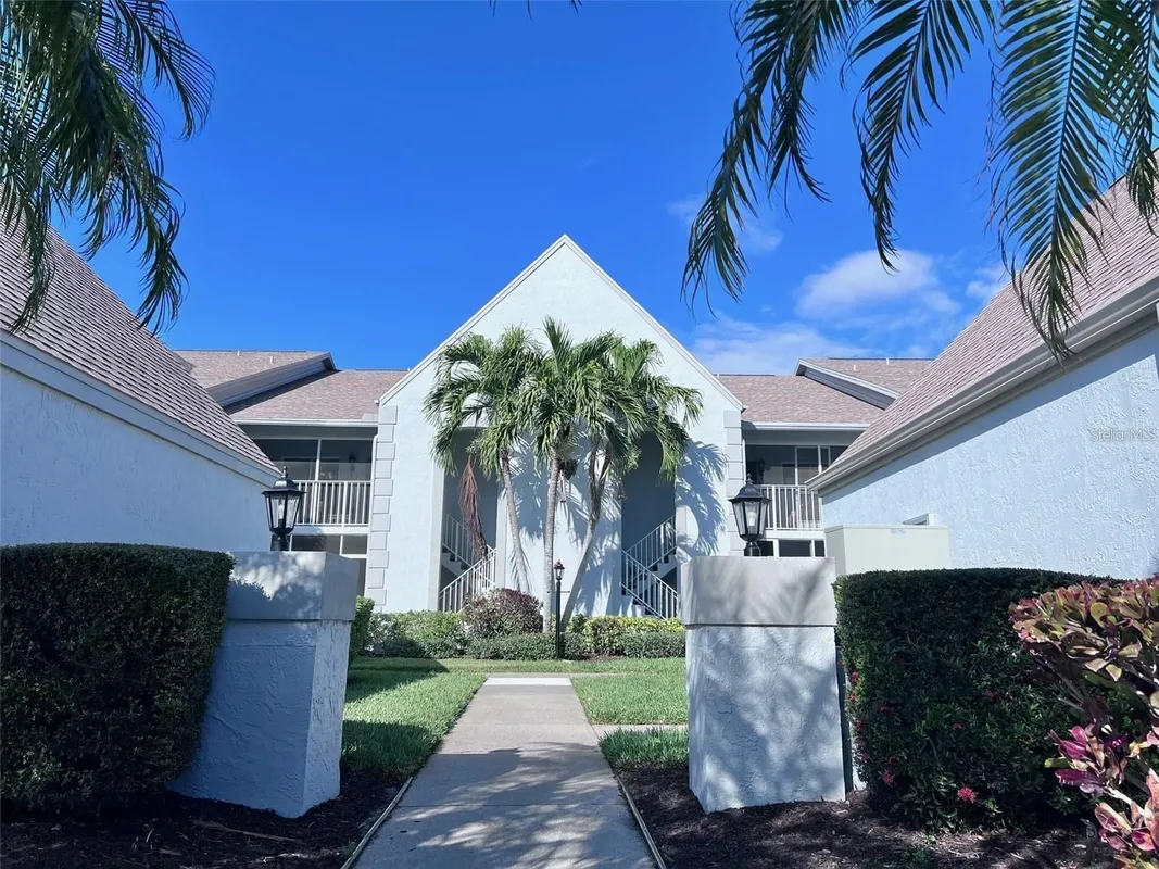 Property Slideshow image 1 of 25 | 6707 stone river rd 203, Bradenton, FL, 34203