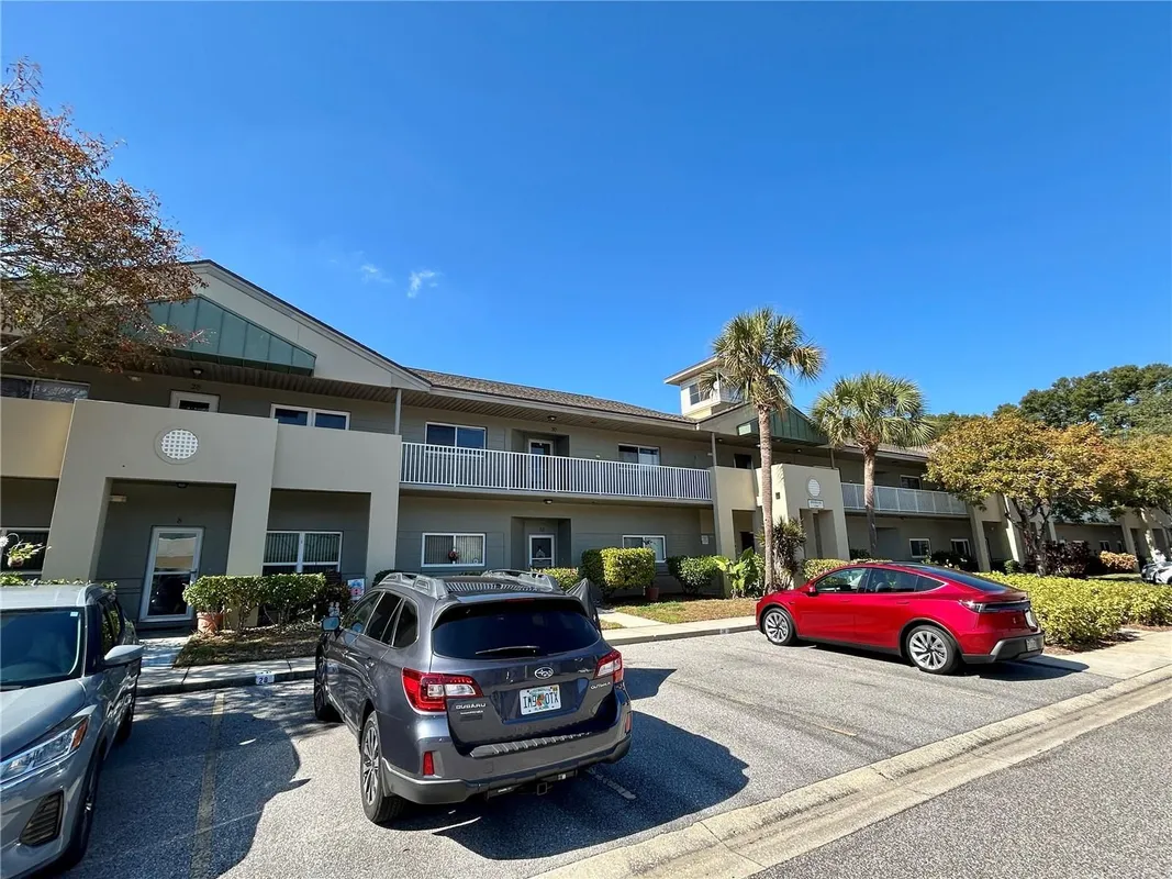 Property Slideshow image 1 of 57 | 2294 belgian ln 14, Clearwater, FL, 33763