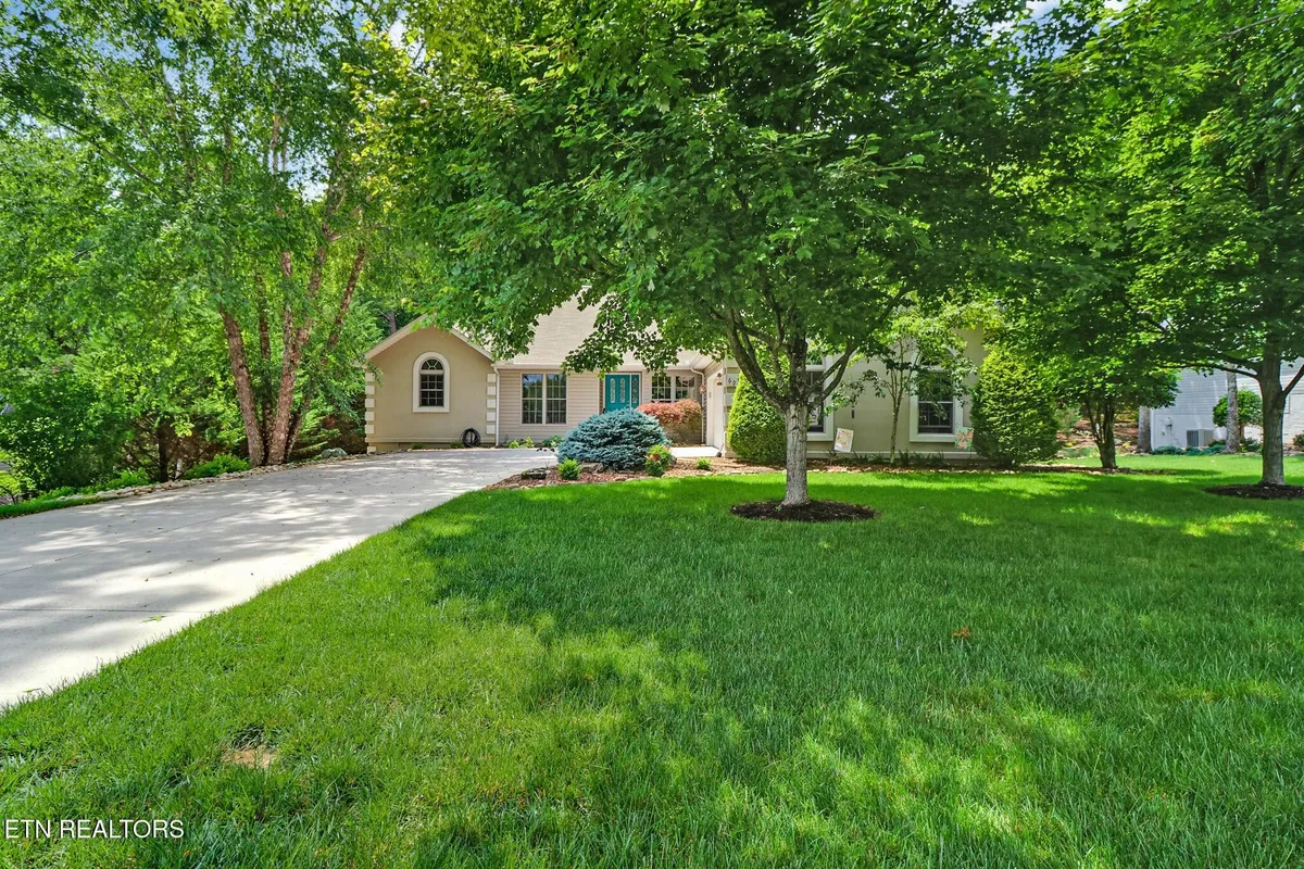 Property Slideshow image 1 of 46 | 169 forest view dr, Crossville, TN, 38558