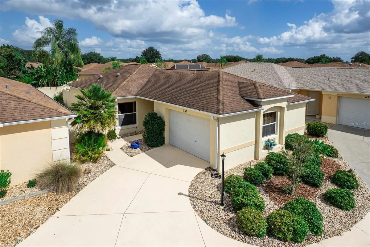 Property Slideshow image 1 of 35 | 1137 santa cruz dr, The Villages, FL, 32162