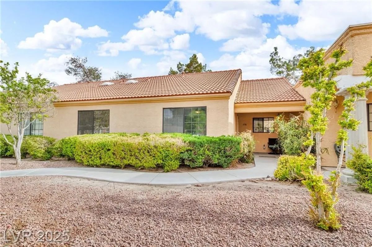 Property Slideshow image 1 of 17 | 2851 s valley view blvd 1098, Las Vegas, NV, 89102