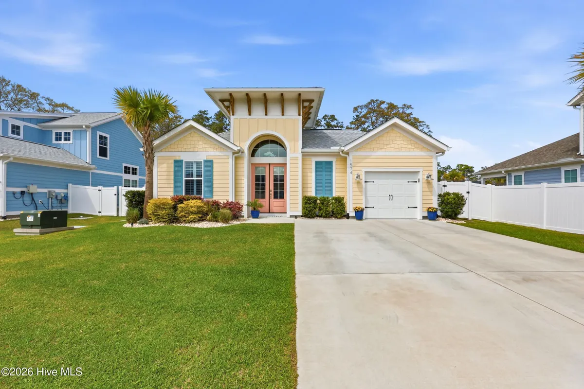 Property Slideshow image 1 of 60 | 1574 harbour place dr, Calabash, NC, 28467