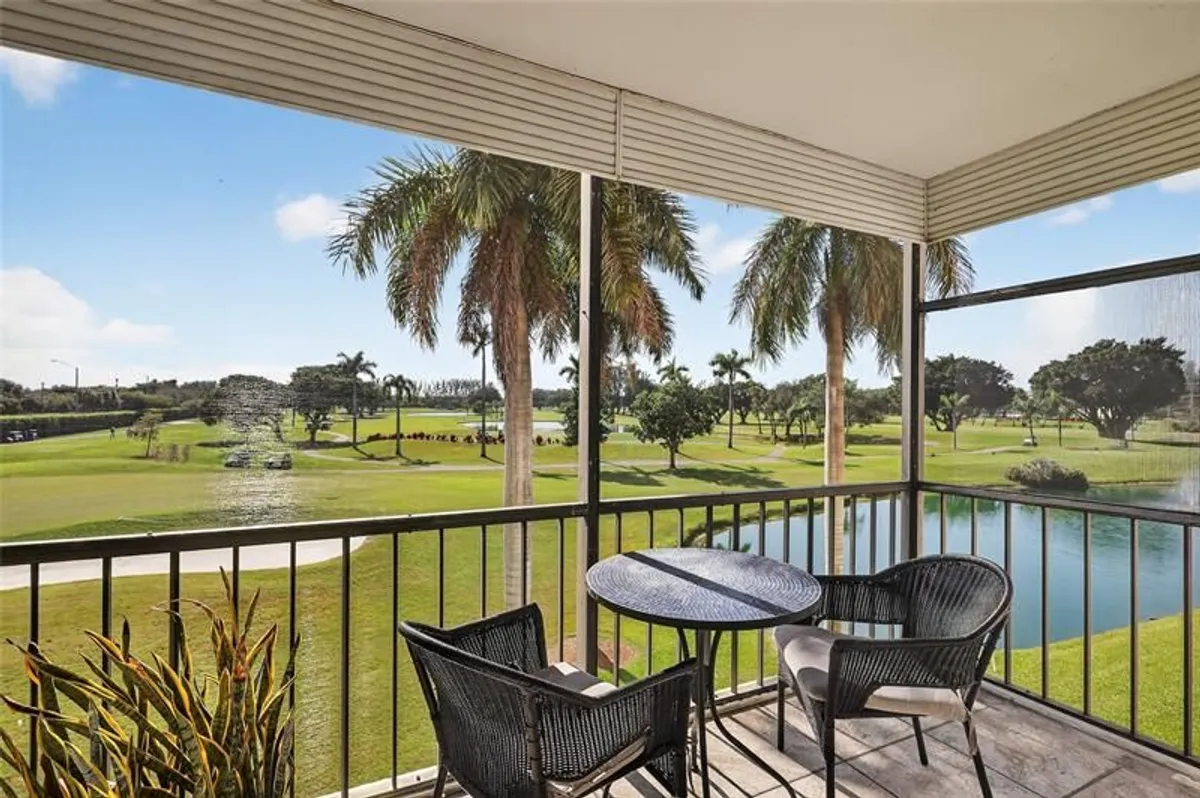 Property Slideshow image 1 of 17 | 8900 washington blvd 306a, Pembroke Pines, FL, 33025
