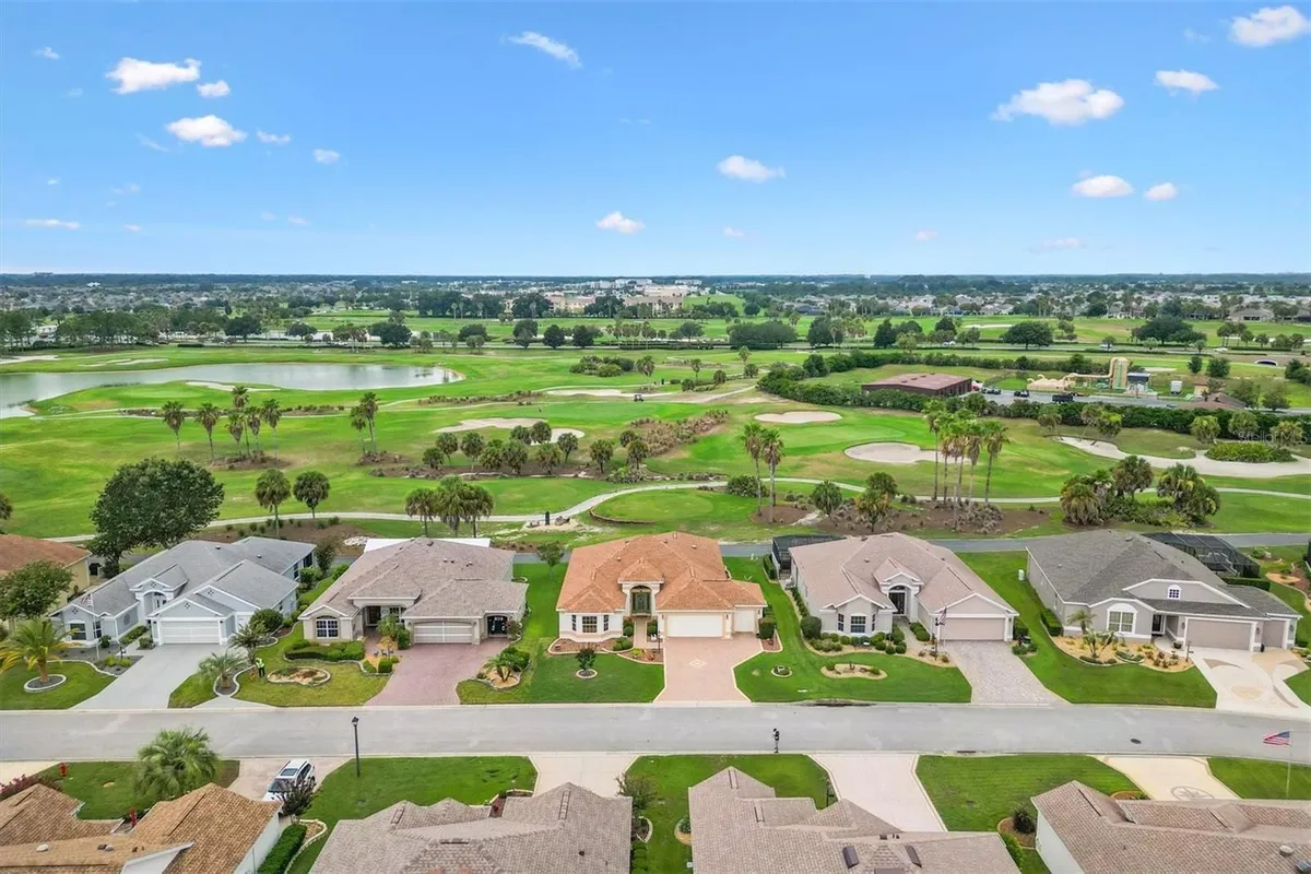 Property Slideshow image 1 of 40 | 2757 day lily run, The Villages, FL, 32162