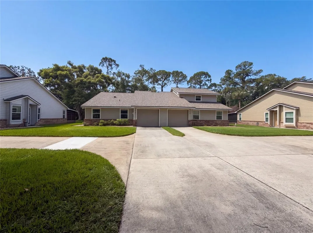 Property Slideshow image 1 of 18 | 228 bob white ct 2280, Daytona Beach, FL, 32119