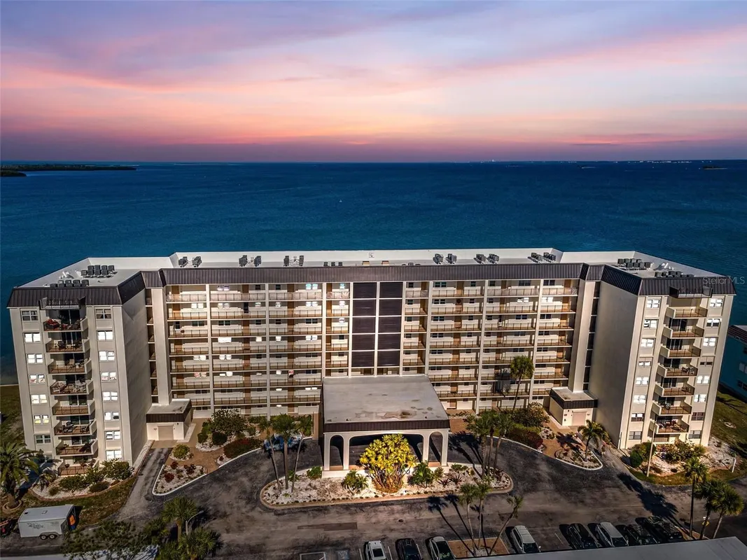 Property Slideshow image 1 of 67 | 9 haig pl apt 312, Dunedin, FL, 34698