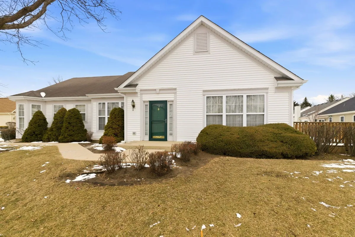 Property Slideshow image 1 of 19 | 13729 s redbud dr, Plainfield, IL, 60544