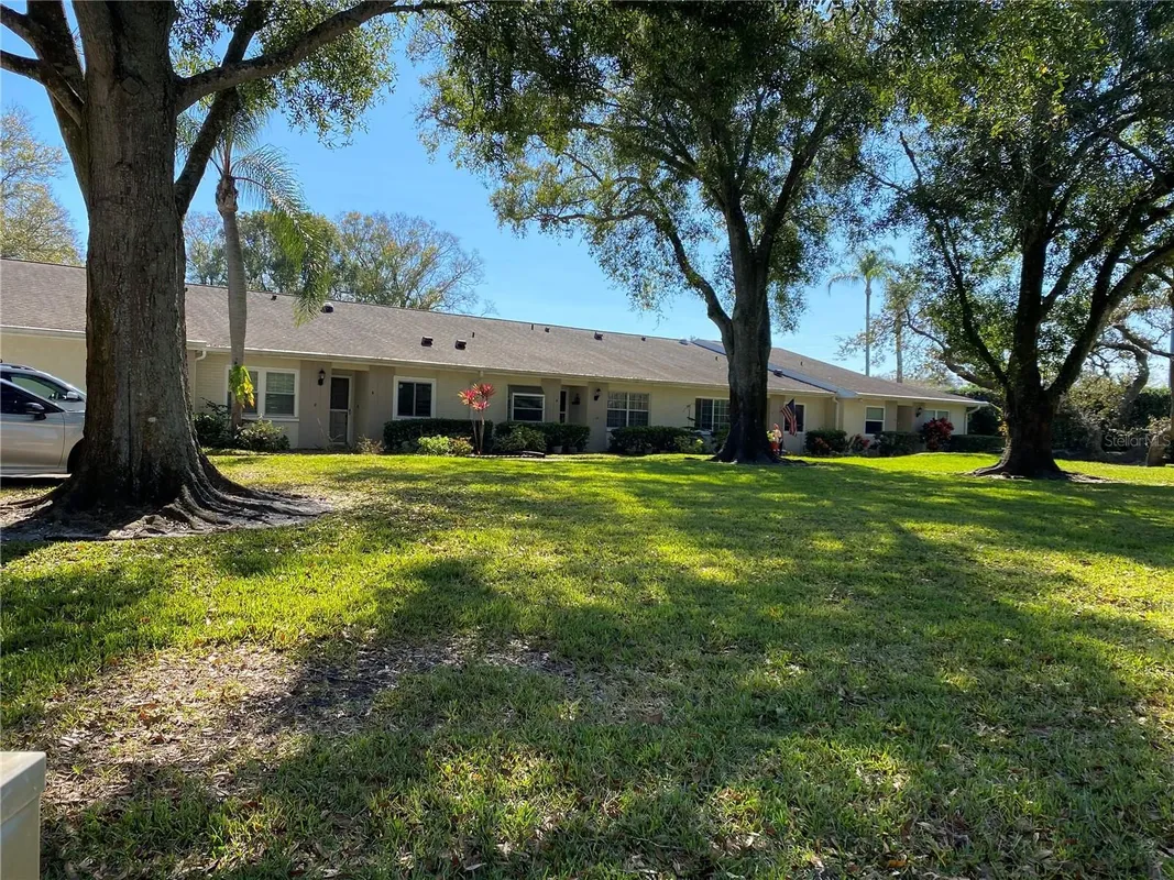 Property Slideshow image 1 of 30 | 1059 dunrobin dr b, Palm Harbor, FL, 34684