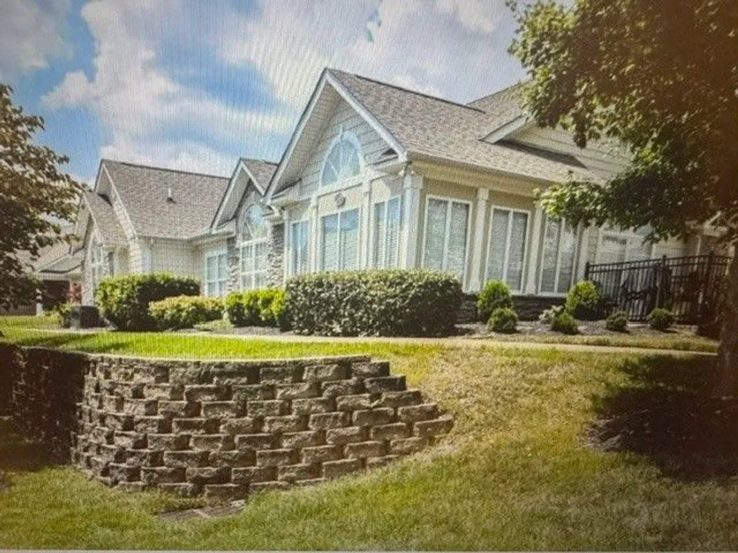 Property Slideshow image 1 of 2 | 825 s browns ln 1602, Gallatin, TN, 37066