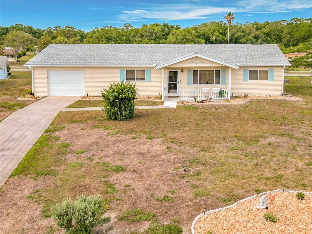 Property Slideshow image 1 of 39 | 8121 sw 107th pl, Ocala, FL, 34481
