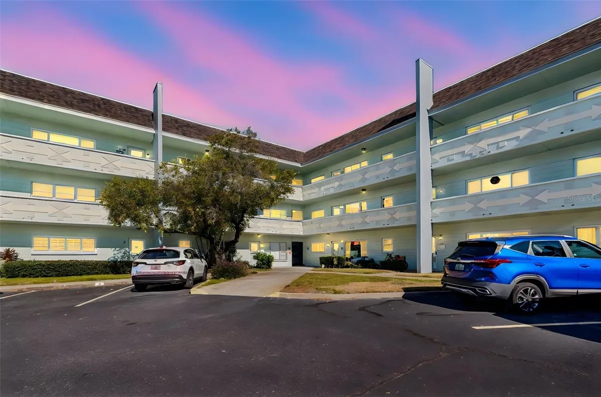 Property Slideshow image 1 of 96 | 2254 norwegian dr 28, Clearwater, FL, 33763