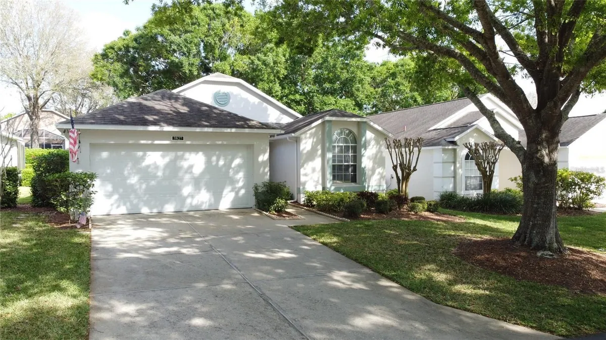 Property Slideshow image 1 of 25 | 3827 westerham dr, Clermont, FL, 34711