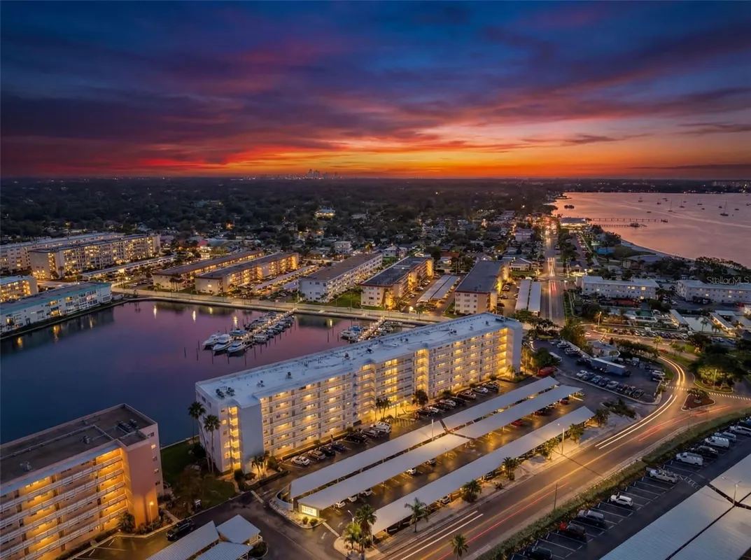 Property Slideshow image 1 of 99 | 5925 shore blvd 108, Gulfport, FL, 33707