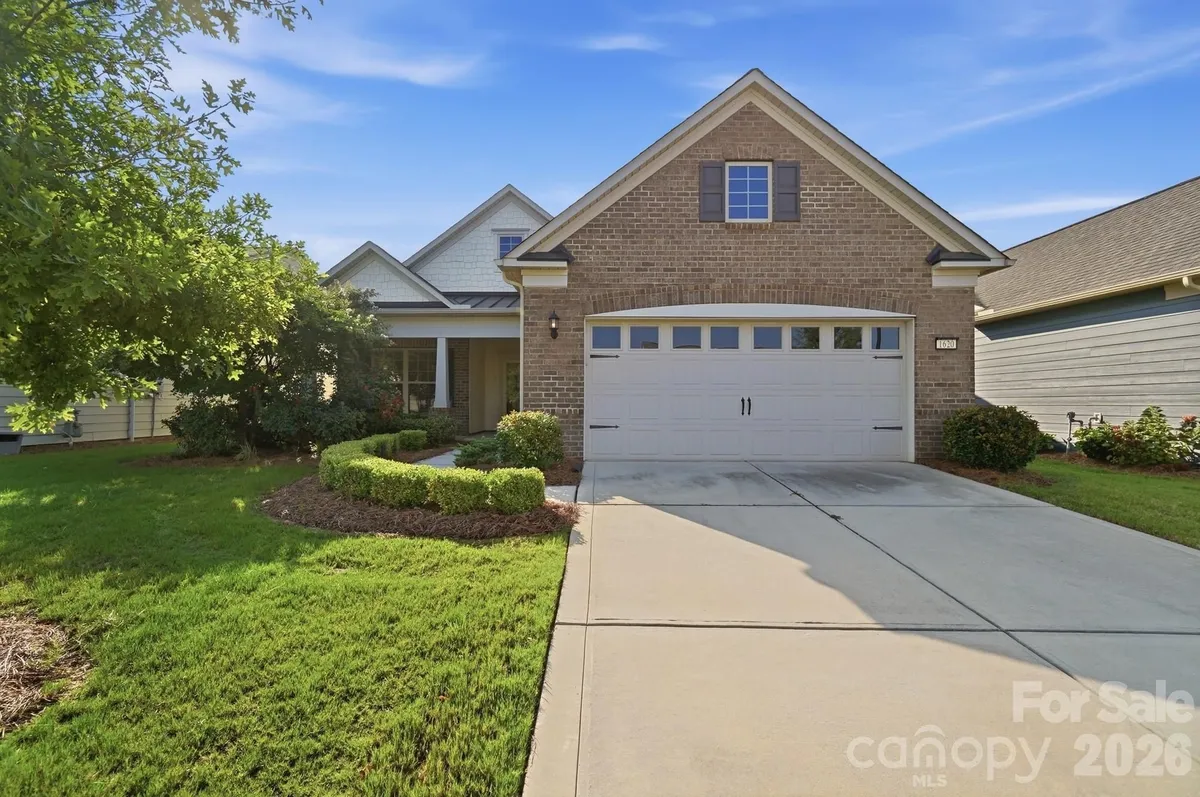 Property Slideshow image 1 of 45 | 1620 red leaf dr, Fort Mill, SC, 29715