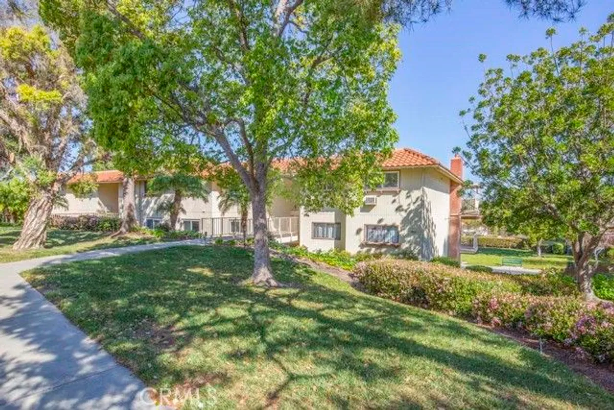 Property Slideshow image 1 of 29 | 860 ronda mendoza d, Laguna Woods, CA, 92637