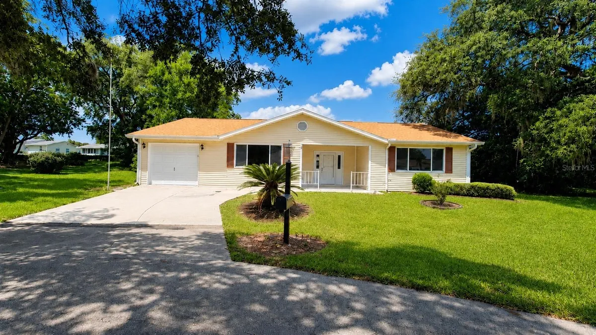 Property Slideshow image 1 of 24 | 10920 sw 82nd ter, Ocala, FL, 34481