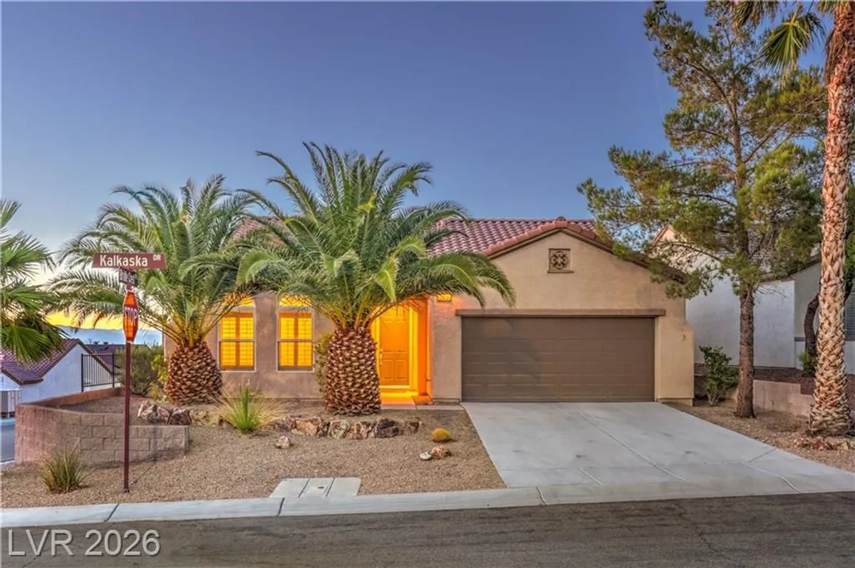 Property Slideshow image 1 of 35 | 2372 kalkaska dr, Henderson, NV, 89044