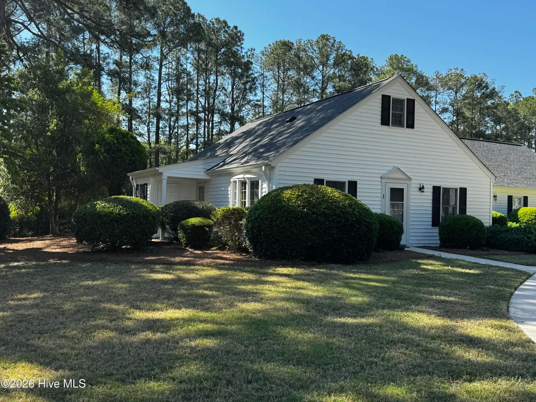 Property Slideshow image 1 of 15 | 1 village green cir, Southern Pines, NC, 28387