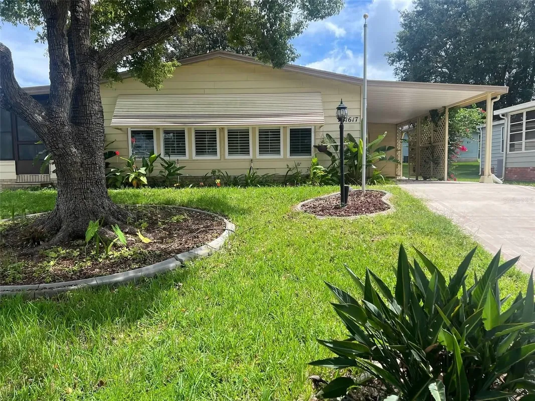 Property Slideshow image 1 of 21 | 1617 hilton head blvd, Lady Lake, FL, 32159