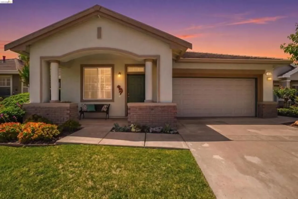 Property Slideshow image 1 of 39 | 1436 bismarck ln, Brentwood (Cc), CA, 94513