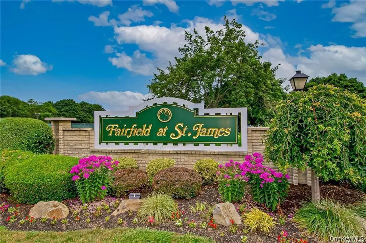 Property Slideshow image 1 of 12 | 409 elton ct, Smithtown, NY, 11780