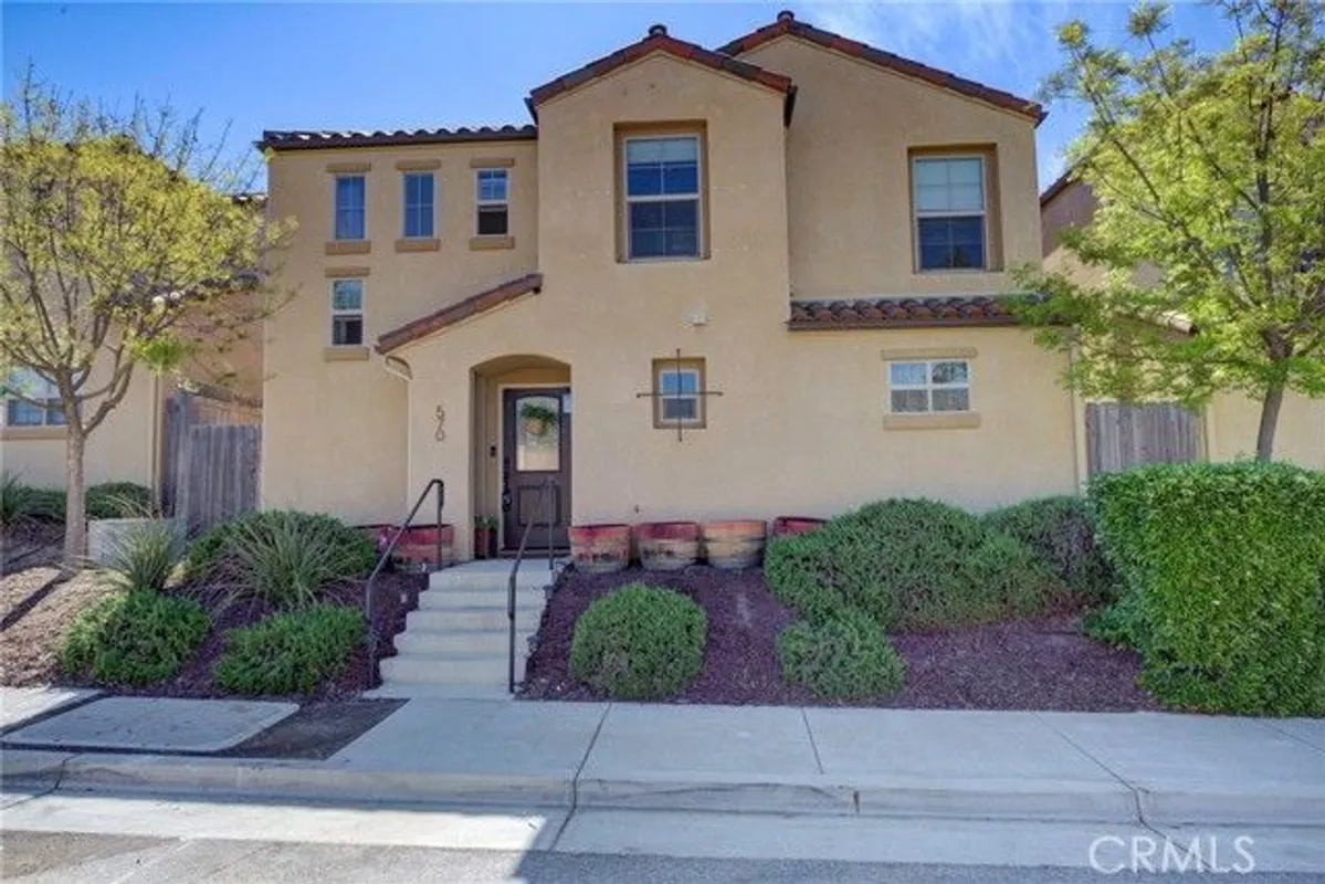 Property Slideshow image 1 of 42 | 570 river oaks dr, Paso Robles, CA, 93446