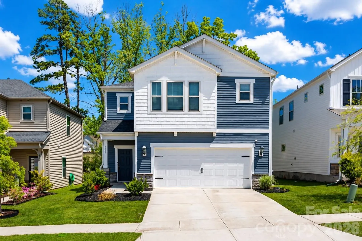 Property Slideshow image 1 of 31 | 4009 woodland view dr, Charlotte, NC, 28215
