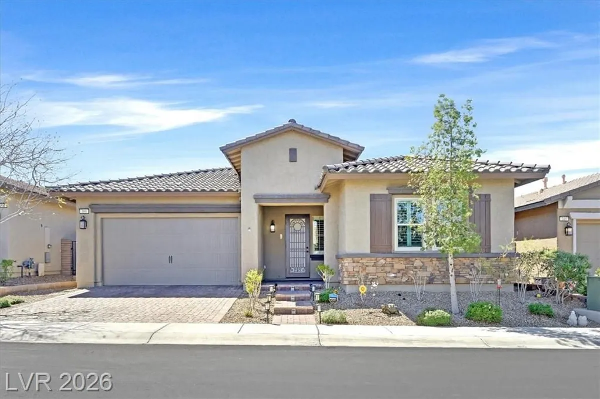 Property Slideshow image 1 of 48 | 389 stetson creek ave, Henderson, NV, 89011