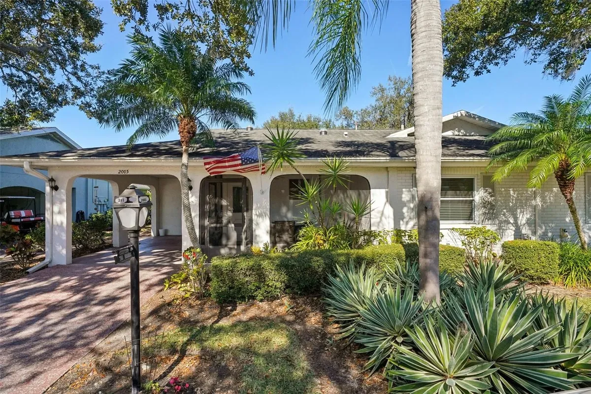 Property Slideshow image 1 of 87 | 2003 halidom way, Sun City Center, FL, 33573