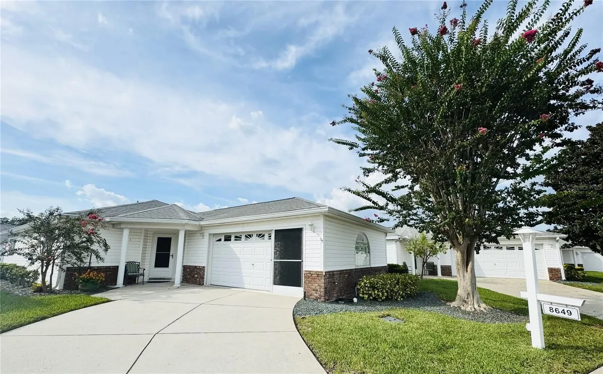 Property Slideshow image 1 of 49 | 8649 se 141st pl, Summerfield, FL, 34491