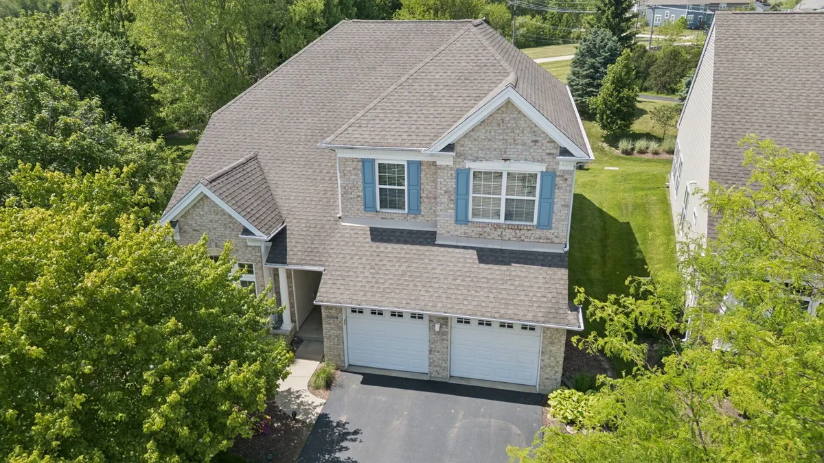 Property Slideshow image 1 of 36 | 3898 valhalla dr, Elgin, IL, 60124