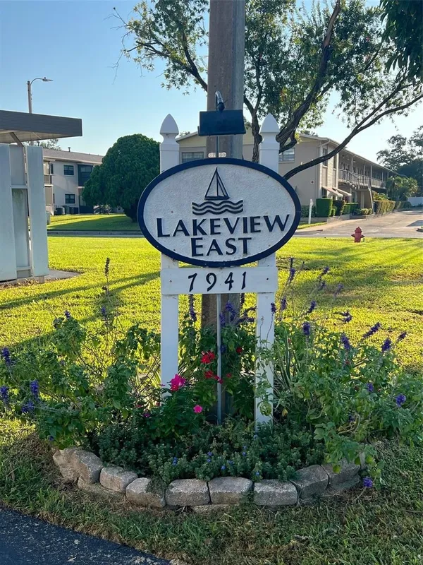 Property Slideshow image 1 of 30 | 7941 58th ave n unit 106, St Petersburg, FL, 33709