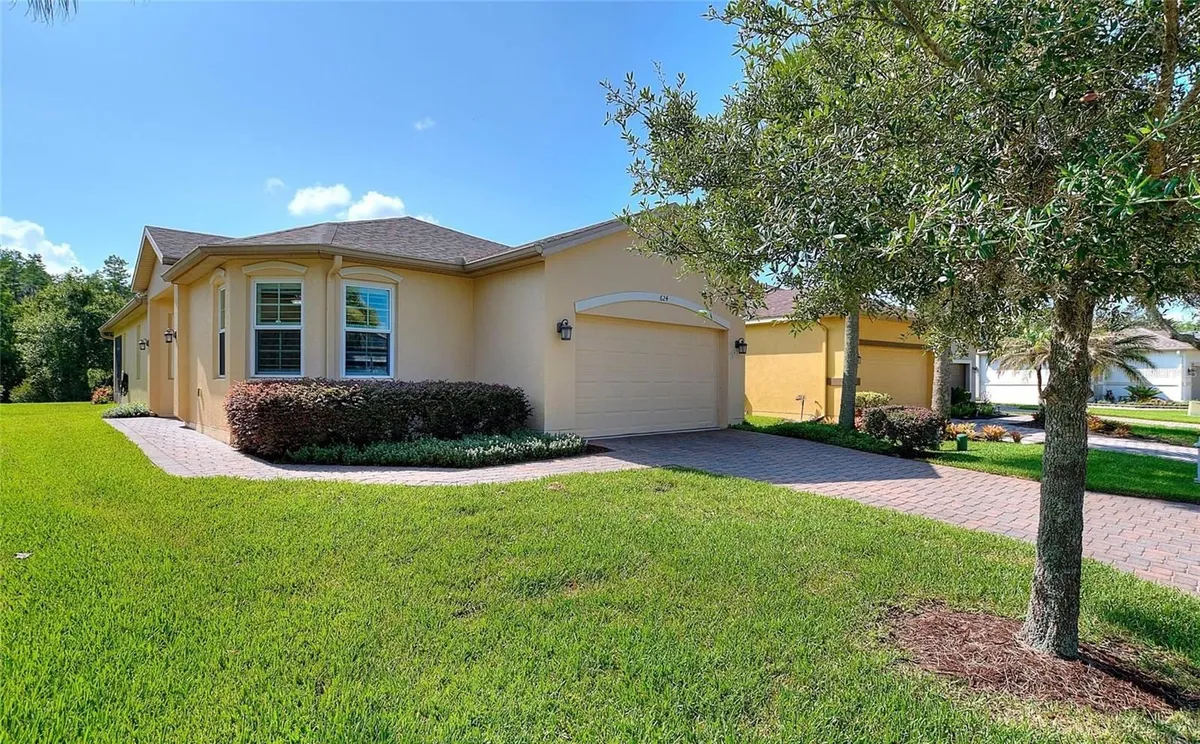Property Slideshow image 1 of 33 | 624 grand canal dr, Kissimmee, FL, 34759