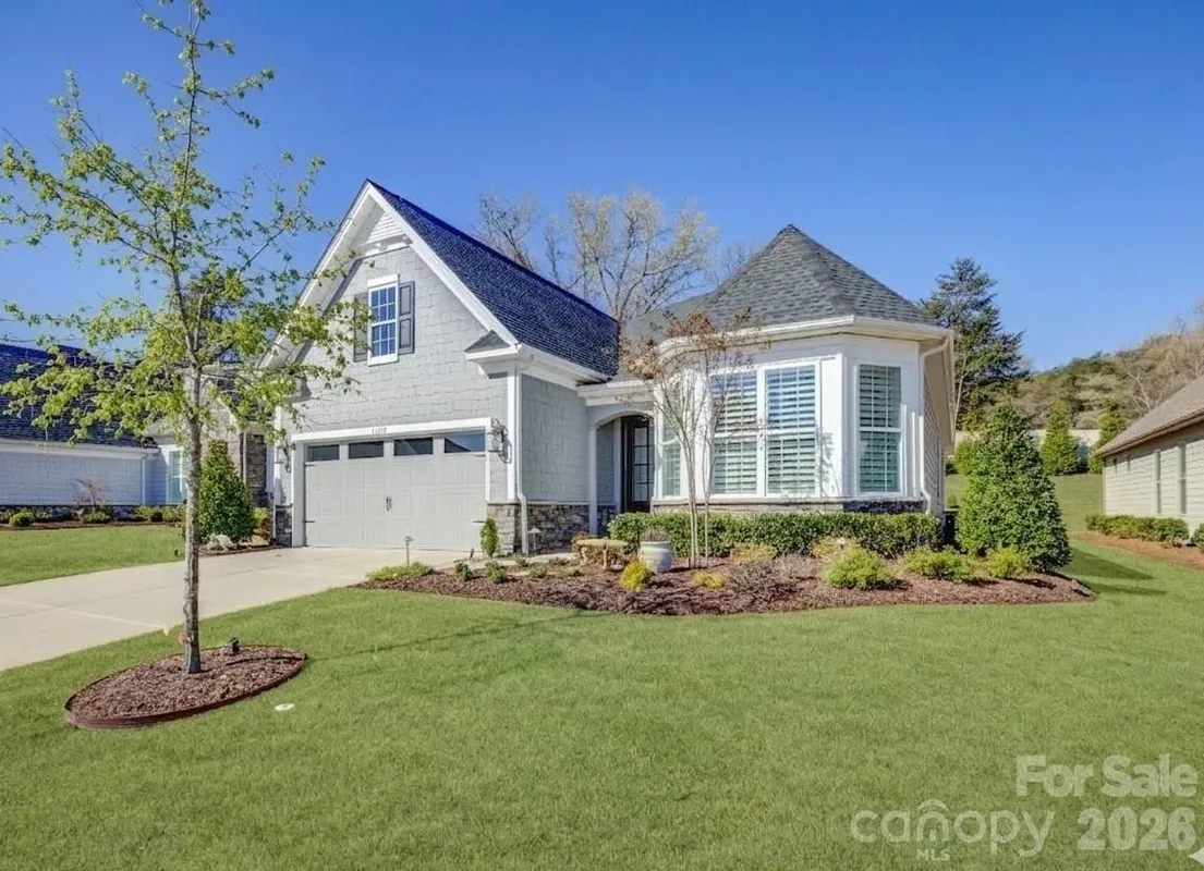 Property Slideshow image 1 of 48 | 14619 crosswater ln, Charlotte, NC, 28278