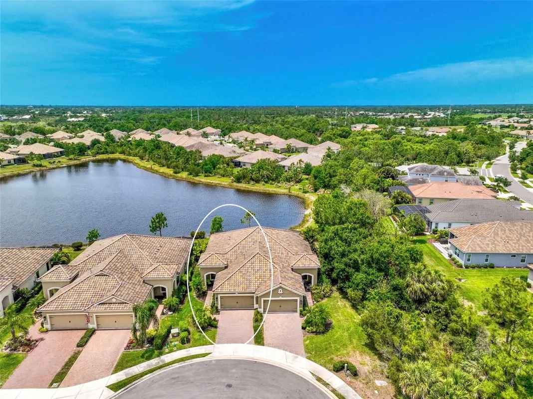 Property Slideshow image 1 of 70 | 21605 avon park ct, Venice, FL, 34293